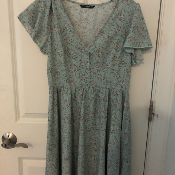 SHEIN Dresses & Skirts - Floral dress
